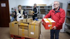 Recogida de alimentos en caritas de Ribeira