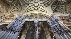 En la imagen, el Prtico del Paraso de la catedral de Ourense