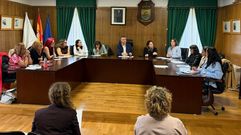 La mesa institucional se reuni� en el consistorio de Boqueix�n