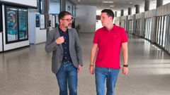 �ngel Mato y Aitor Bouza, en la estaci�n de autobuses de Ferrol. 