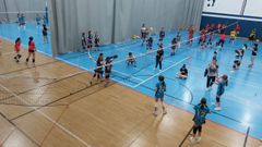 Aspecto de la cancha anexa de Os Remedios para los campeonatos gallegos de voleibol benjam�n y prebenjam�n