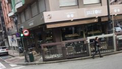 Derrumbe de la techumbre del bar en la plaza de Am�rica 