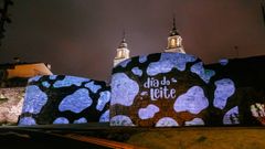 La Porta de Santiago se visti� de vaca