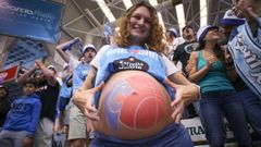 Mar�a Paredes acudi� con su barriga pintada con el escudo del Breog�n