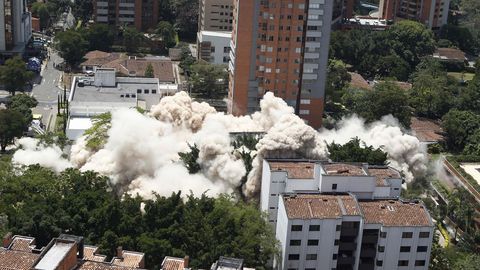 Unas 1.600 personas se concentraron para ser testigos de la demolici�n del fort�n de Escobar durante un acto encabezado por el presidente colombiano Iv�n Duque