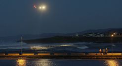 El suceso se registr� hace un a�o en el espig�n por el que el joven iba en bicicleta. 