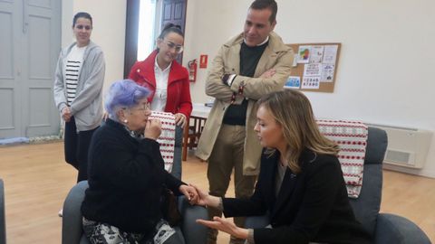 La conselleira Fabiola Garca, este mircoles en Moraa, en una de las dos casas do maior de Santa Xusta