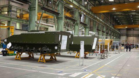 Veh�culos blindados Hunter durante una visita a la f�brica GDELS-SBS en Trubia