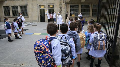 Los alumnos del Colegio San Jos, en Lugo, regresan a las aulas 