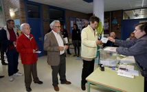 El PP se impuso en 107 de las 127 mesas electorales de la capital ourensana. 