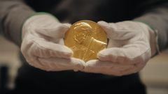 Imagen de la medalla que se entrega a los ganadores del Premio Nobel