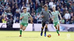 Francis Prez persigue a Oyarzabal en un Betis-Real Sociedad