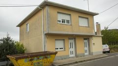 Casa en la que, hasta el a�o pasado, estaba el hist�rico bar O Zapateiro de Rus, que estuvo activo m�s de 60 a�os.