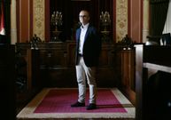 El popular Jes�s V�zquez, en el sal�n de plenos del Concello de Ourense, hace            balance un a�o despu�s de las elecciones municipales que le llevaron a la alcald�a. 