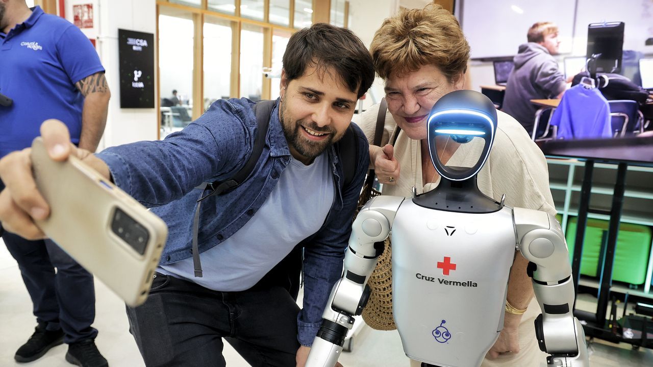 Robots humanoides y peluches terapéuticos para acompañar y cuidar a los más mayores