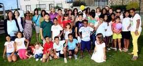 Los ni�os saharauis que pasaron el verano en Berganti�os disfrutaron de una fiesta en Malpica.