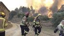 Los bomberos de la Generalitat, ayer en el Bajo Ampurd�n.