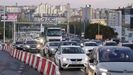 Tr�fico lento en Alfonso Molina en el estreno de la nueva configuraci�n de carriles y restricci�n de la velocidad por las obras de remodelaci�n de la v�a