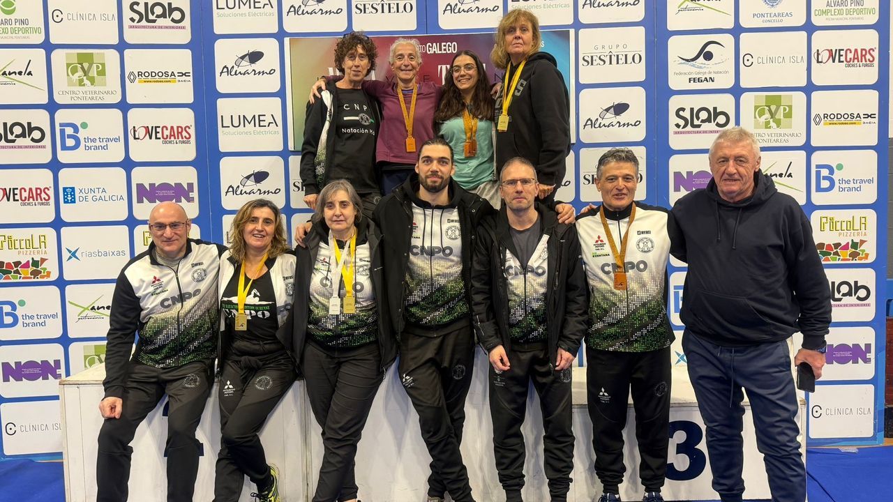 El Pabellón lideró el contingente ourensano en el gallego de natación máster