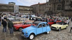 Los coches clásicos volvieron a lucir en el Obradoiro