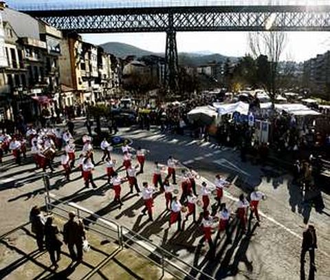 La feria especial de Reyes fue muy frecuentada por visitantes de otros municipios.