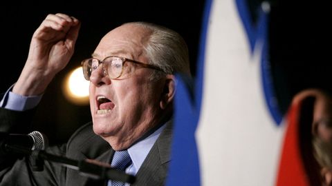 Jean-Marie Le Pen cargando contra el Gobierno francs en el 2005