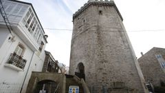A torre restaurouse recentemente en traballos de edificios da rede de Paradores