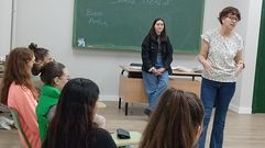Personal del Sergas imparte un taller de prevenci�n del suicidio en el IES As Lagoas