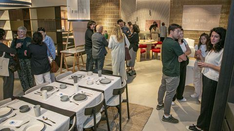 Stimmug Stories acoge en su local de Boiro la muestra de la artista Haya Blanco