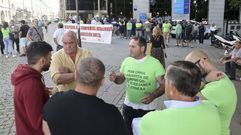 La protesta se desarroll� delante de la sede de la Xunta