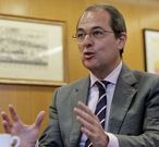 El director general del Banco Pastor asegura que tiene una responsabilidad muy grande.