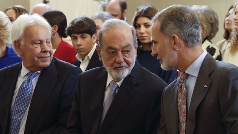 Felipe VI, el empresario mexicano Carlos Slim y expresidente del Gobierno Felipe Gonzlez, de derecha a izquierda