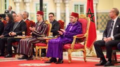Mohamed VI, acompa�ado de su hijo, el pr�ncipe Moulay Hassan.