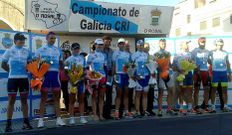 �scar Gonz�lez, ayer junto a los ganadores del resto de las categor�as.