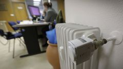 Repartidor de costes en uno de los radiadores de la sede del Colegio de Administradores de Fincas de Galicia, en A Coru�a