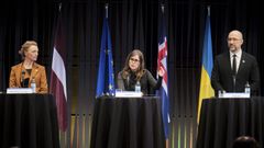 La secretaria general del Consejo de Europa, Marija Pejcinovic Buric; la primera ministra islandesa, Katr�n Kakobsd�ttir, y el primer ministro ucraniano, Denis Shmigal