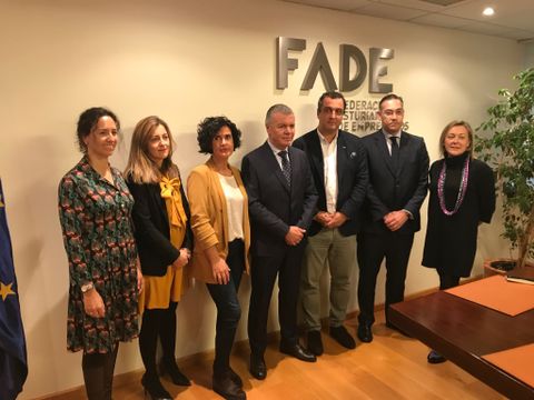 Firma del acuerdo entre Alimerka, El Corte Ingl�s, MasyMas y Mercadona y la C�mara de Comercio para impulsar el comercio en Oviedo