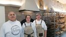 De izquierda a derecha, Javier Fernández, Antía Fernández y Pilar García