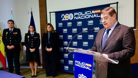 El subdelegado del Gobierno, Julio Abalde, en la toma de posesi&oacute;n de la nueva comisaria de la Polic&iacute;a Nacional de Ferrol-Nar&oacute;n, Cristina Ochoa