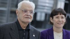 O presidente da Real Academia Galega, Vctor F. Freixanes, e a portavoz nacional do BNG, Ana Pontn, este luns 
