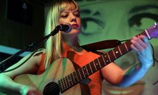 La canadiense Basia Bulet ya actu� en otras ocasiones en diferentes escenarios de Vigo. 