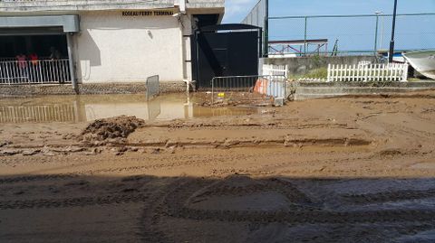 La tormenta ha dejado adem�s 25 desaparecidos