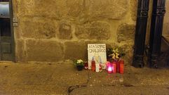 Altar en recuerdo a Carli�os en la praza do Ferro en Ourense
