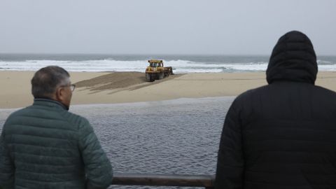 Trabajos para abrir el canal de Baldaio