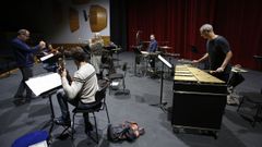 El grupo de m�sica contempor�nea, el jueves ensayando para su concierto 25.� aniversario