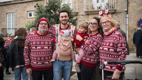 Fiesta en el barrio pobrense de A Covecha en Nochebuena.