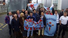 Aficionados del Celta, a su llegada a Glasgow, en el a�o 2002.