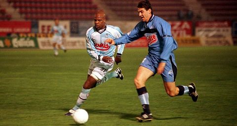 El Compostela venci� por 2-0 al Tenerife.