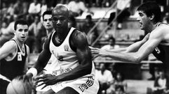Jimmy Wright, en un partido del Obradoiro en 1991