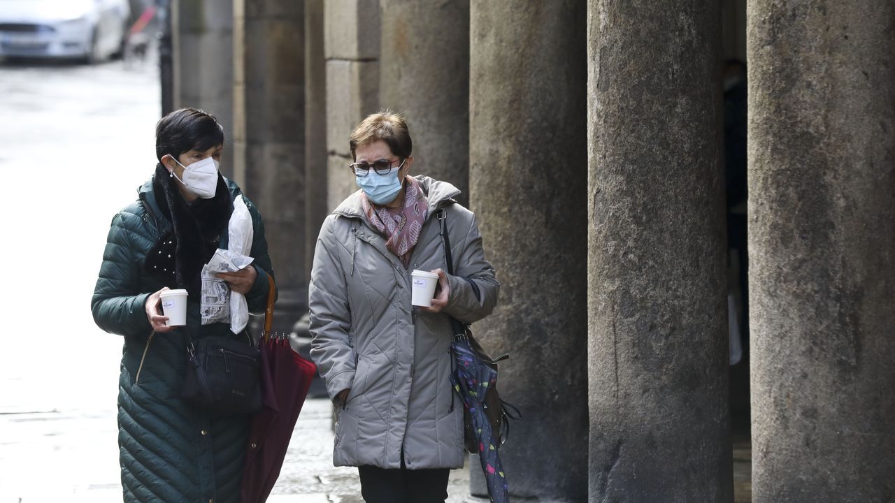 Los casos de covid-19 y las hospitalizaciones siguen a la baja en Galicia